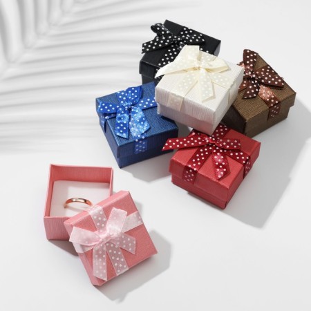Gift box under the ring "Called" 5 × 5, color mix-1