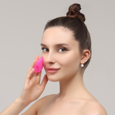 Washing brush "Oval" on a suction cup, 6.3 × 5 cm, color mix-3
