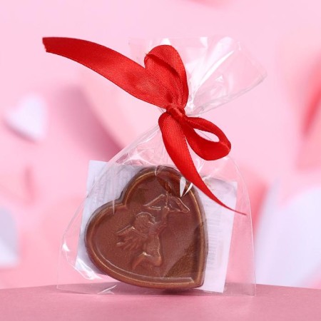Figure chocolate "heart with an angel", milk, 7 g