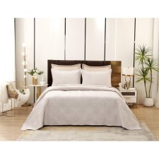 The bedspread and pillowcase 