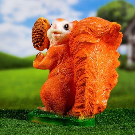 Garden figure "Squirrel with a bump" 13 × 18 × 28cm-3