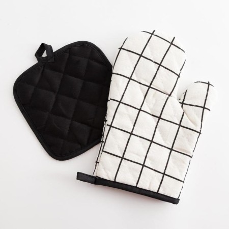 The kitchen set of the “cell” shade is centered, a bag 17*17 cm, mitten 26*16 cm, 100% p/e-2
