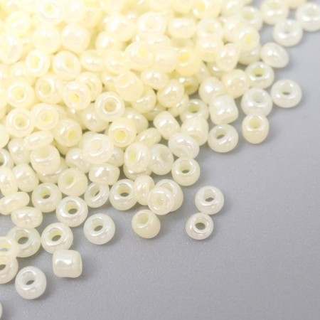 Round size 12/0 "Cream" 20 g