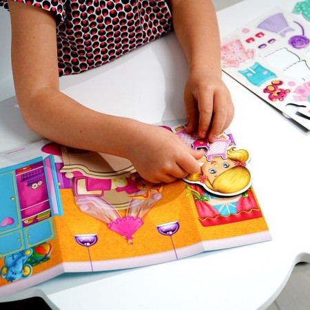 Magnetic game "Dress the doll: Baby"-5