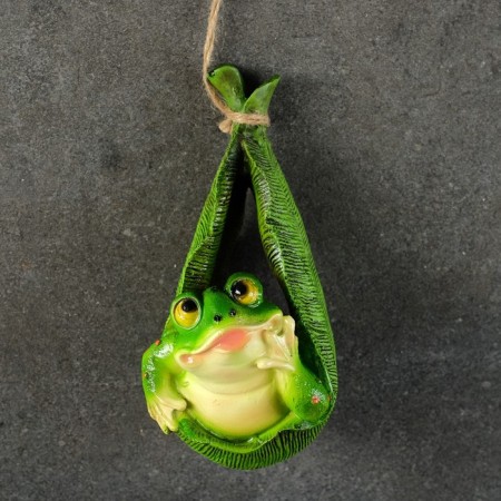 Suspended decor "Frog in a leaf" 12.5x9x18cm-1