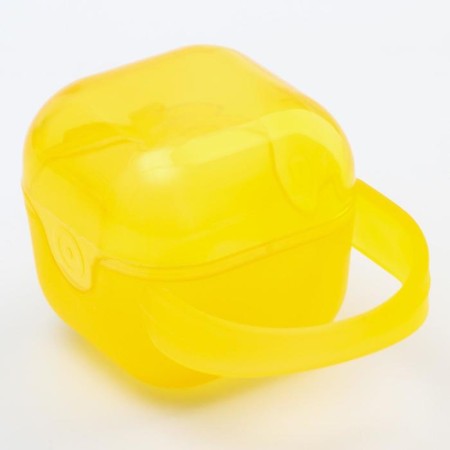 A container for storing and sterilizing children's nipples and dummy, yellow color-2