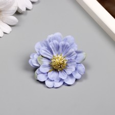 A bud on the leg for decoration 