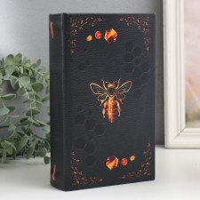 Safe-book wood to the leatherette 