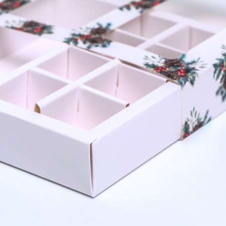 Box for sweets, 8 sweets and chocolate, 17.7 x 17.7 x 3.8 cm "bumps"-9