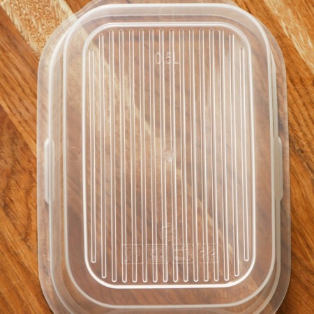 A container for products with a steam outlet, 500 ml, 16 × 11 × 5 cm, rectangular, color mix-14