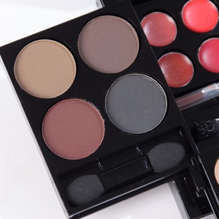 A set of professional cosmetics "Miss Young" No. 17-4