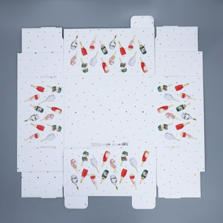The folding box "Champagne", 31.2 x 25.6 x 16.1 cm, New Year-5