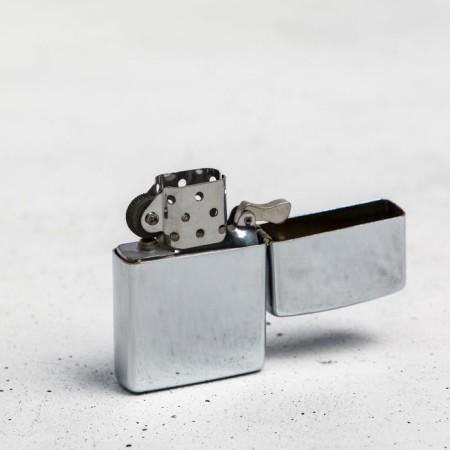 Lighter gasoline "Zhi", 5.5 x 3.5 cm.-2