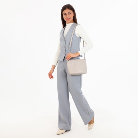 Cross-Bodi Bag on a zipper, the color is gray-beige-6