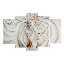Carty clock is wall-mounted, modular 