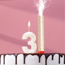 Candle in the cake 