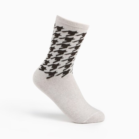 Women's socks "Goose foot", beige/brown color, size 25