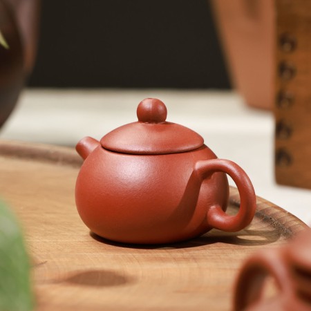 Figure for the tea ceremony "Texta" 7.5x5x4.5cm-2