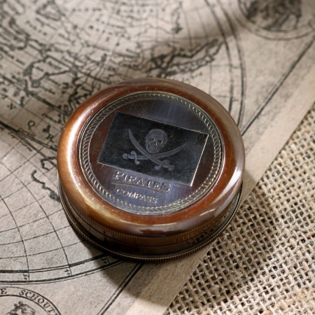 Compass "Pirate" brass 6x6x2 cm-1