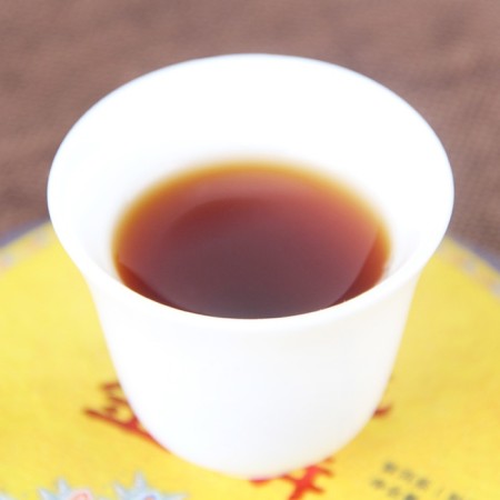 Chinese sustained black tea "Shu puer. Imperial", 200 g, 2020, Yunnan, pancake-3