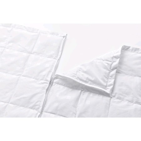 The blanket is a weighted transformer, size 110 × 140 cm + 90 × 140 cm-2