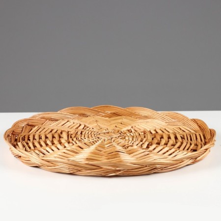 Wicker basket, h = 3cm, d = 34 cm