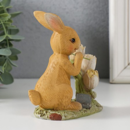 Polystone souvenir "Bunny in a clearing with tulips" 9.5x6x11 cm-1