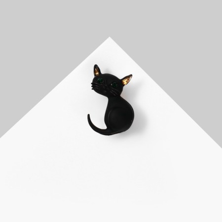 Brooch "Kitten", Black glossy color in gold-1