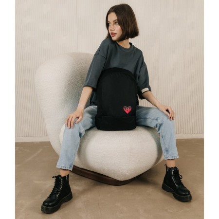 School textile “heart”, 46x30x10 cm, vertical pocket, black color-6