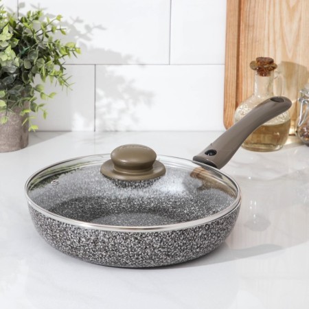 Ship ONYX, D = 24 cm, removable handle, glass cover, anti -stick coating, gray color