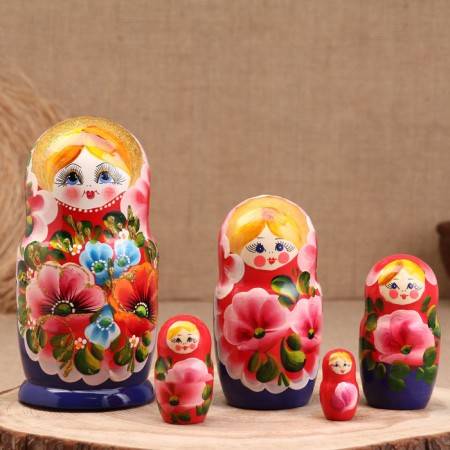 Matrashka "Macks", Red scarf, 5-doll, 19 cm