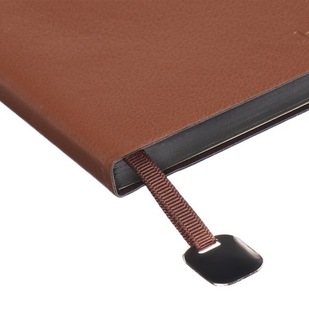 The diary is low, the A6+format, 116 sheets, cage, brown light, tonov cut-4