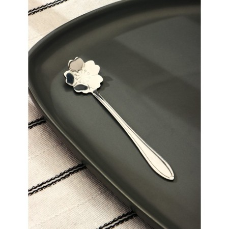 Dessert spoon Magistro "flower", length 12.5 cm, silver color