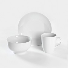 Porcelain set for breakfast 