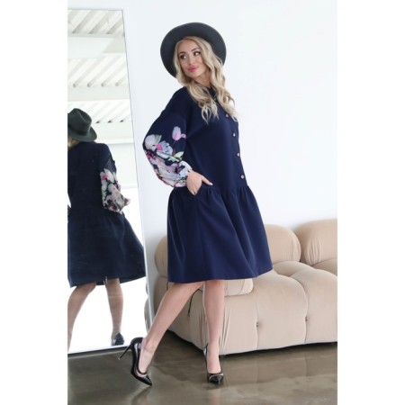 Women's dress, size 44