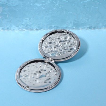 Folding mirror “Cutie”, D = 7 cm, with an increase, artificial leather, beige color-2