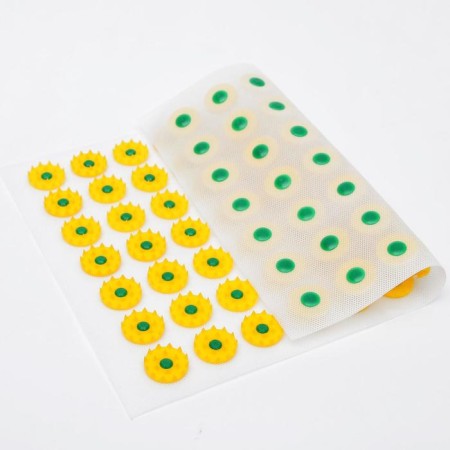 The Kuznetsova applicator, 70 spines, spantex, 23x32 cm, yellow.-3