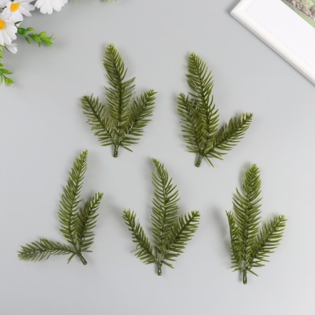 Decor for creativity "Triple spruce branch" light green 15.5 cm 9022550