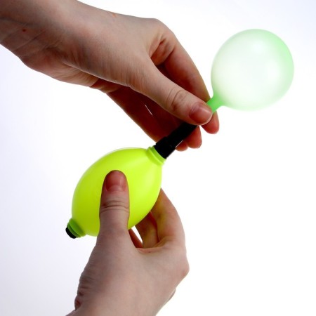 Water bombs “Bit the target”, 200 pcs., With a pump and a nozzle, the color of mix-7