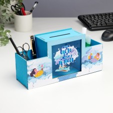 The organizer for the office with the piggy bank 