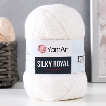 Yarn "Silky Royal" 65% Merin. Surest, 35% claim. Schelk 140m/50g (447 white)
