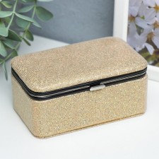 Casket to the leatherette for jewelry 