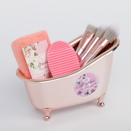 Set "since March 8": makeup brushes 5 pcs, a brush for washing, a towel