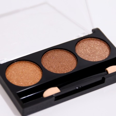 Palette of shadows for the eyelids, 3 colors-3
