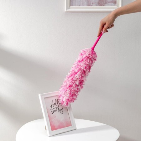 Brush for removing dust of the antistatik, 55 cm, working part 35 cm, microfiber, pink color