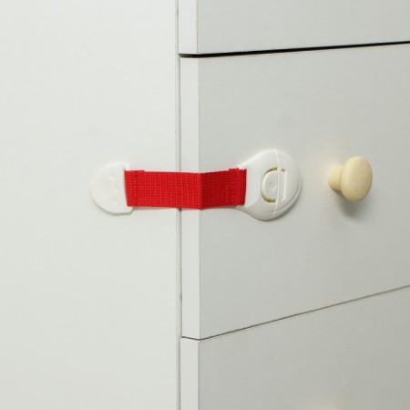 The door blocker is flexible, the color is red-6
