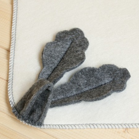 Bath and sauna rug "oak", white felt, 33x50 cm-1