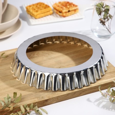 Baking form with a removable bottom, h = 4.5 cm, d = 28 cm-3