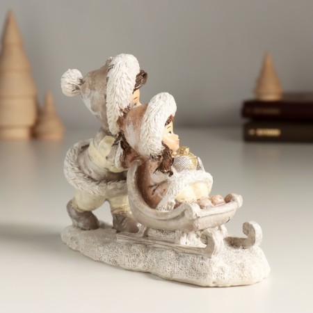 Souvenir Polystone "Girlfriends in White on Sanks" 14x5.5x10 cm-3