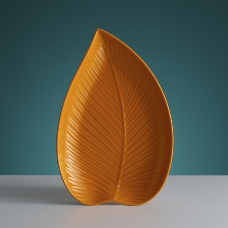 Serving dish Mason Cash in the Forest Leaf, 23x35 cm, yellow color-1